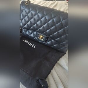 💯 Authentic Chanel Jumbo Caviar Double flap